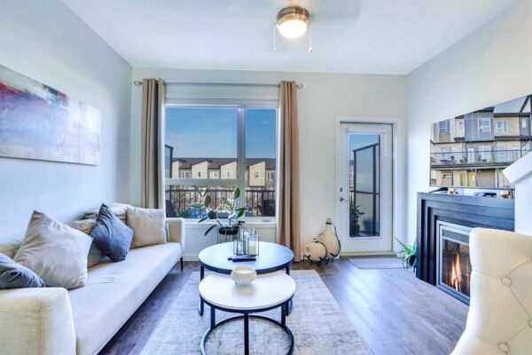 263 Redstone BOULEVARD NE - Image 20