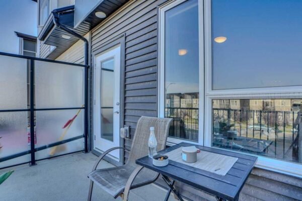 263 Redstone BOULEVARD NE - Image 26